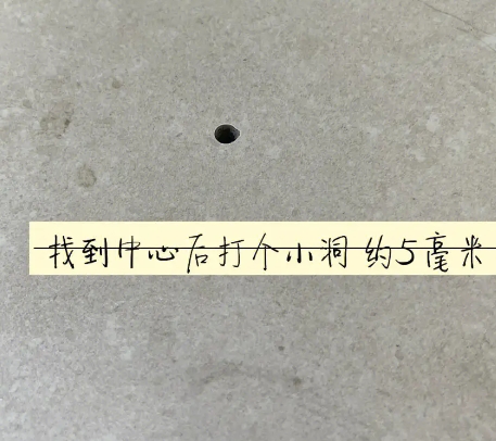 云霄瓷砖空鼓维修公司专业解答在瓷砖铺贴过程中，如果砂料搅拌不均匀，将会带来以下问题